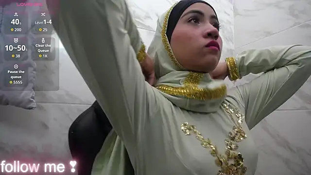 Snapshot of Neesha__ chatting on November 20, 11:54 am Neesha online show from November 20, 11:54 am