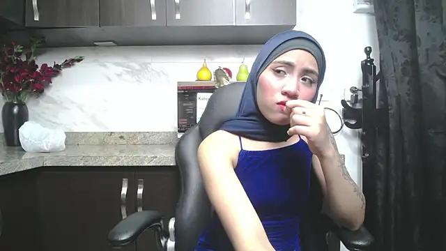 Snapshot of Neesha__ chatting on November 24, 12:05 pm Neesha online show from November 24, 12:05 pm