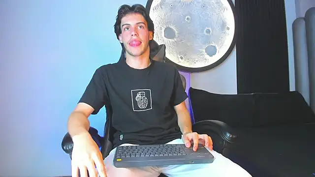 Lucian grey online show from November 8, 5:12 pm