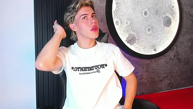 Lucian grey online show from November 11, 4:56 am