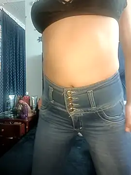 lizethavila online show from October 13, 9:48 pm