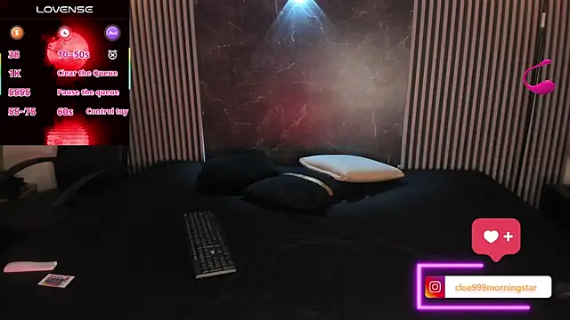 Snapshot of cloemorningstar chatting on October 15, 5:51 am cloemorningstar online show from October 15, 5:51 am