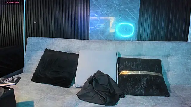 Snapshot of cloemorningstar chatting on October 29, 4:42 pm cloemorningstar online show from October 29, 4:42 pm