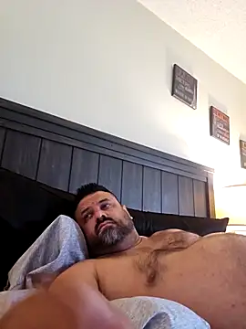 Roddog18 online show from October 14, 7:47 pm