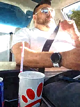 Roddog18 online show from December 4, 10:29 pm