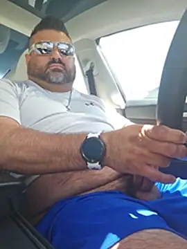 Roddog18 online show from July 25, 9:01 pm