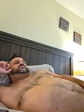 Roddog18 online show from July 26, 1:29 pm