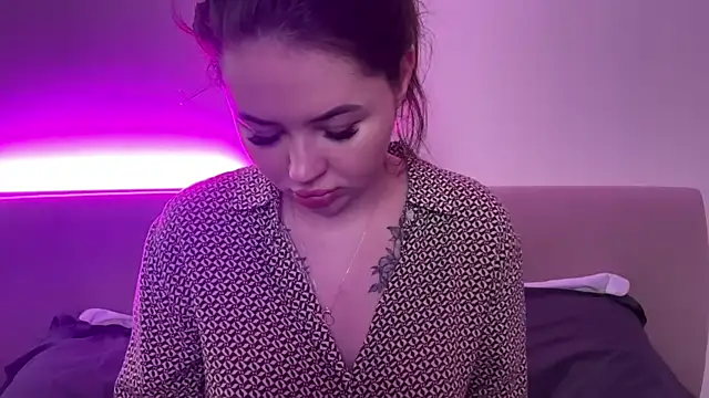 AlmaryKim online show from February 22, 2:59 pm