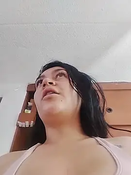 alejitasweet online show from November 15, 1:29 pm