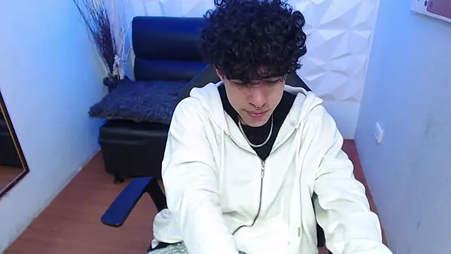 Liil boy online show from October 29, 3:53 am