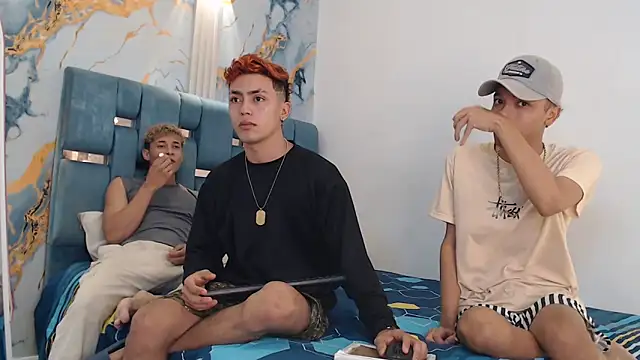 VERY HOT GUYS online show from February 4, 1:17 pm