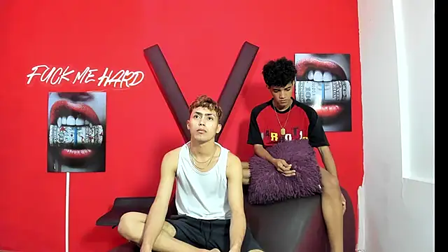 VERY HOT GUYS online show from April 2, 7:22 pm