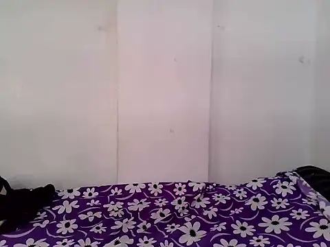 Snapshot of Miss_model2025 chatting on November 13, 7:29 am Miss model2025 online show from November 13, 7:29 am