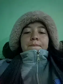 Snapshot of annyaparis chatting on October 5, 3:49 am annyaparis online show from October 5, 3:49 am