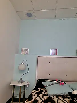 Snapshot of annyaparis chatting on October 14, 2:18 pm annyaparis online show from October 14, 2:18 pm