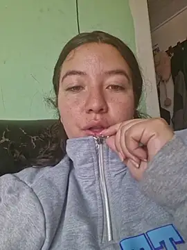 Snapshot of annyaparis chatting on October 19, 4:18 pm annyaparis online show from October 19, 4:18 pm