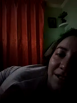 Snapshot of annyaparis chatting on October 20, 4:24 am annyaparis online show from October 20, 4:24 am