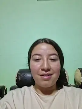 Snapshot of annyaparis chatting on October 23, 12:10 am annyaparis online show from October 23, 12:10 am