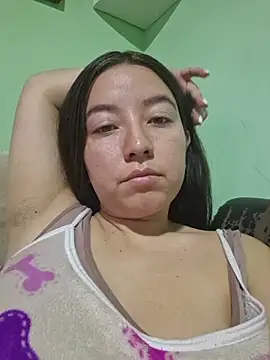 Snapshot of annyaparis chatting on October 31, 12:44 am annyaparis online show from October 31, 12:44 am