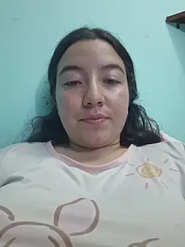 Snapshot of annyaparis chatting on November 7, 3:28 am annyaparis online show from November 7, 3:28 am