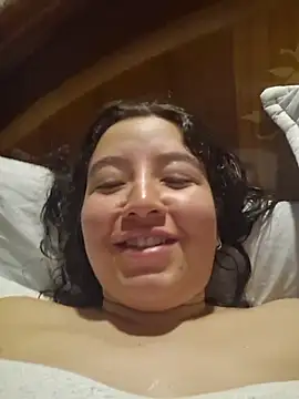 Snapshot of annyaparis chatting on November 16, 7:25 am annyaparis online show from November 16, 7:25 am