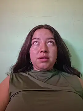 Snapshot of annyaparis chatting on November 27, 2:19 pm annyaparis online show from November 27, 2:19 pm