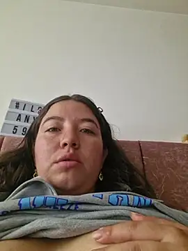 Snapshot of annyaparis chatting on December 5, 12:36 pm annyaparis online show from December 5, 12:36 pm