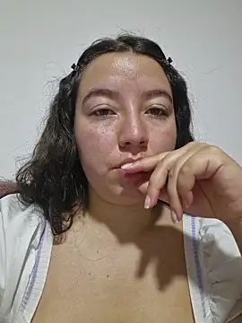 annyaparis online show from February 8, 1:09 am