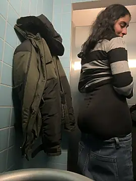 latingangsex online show from February 19, 6:15 pm