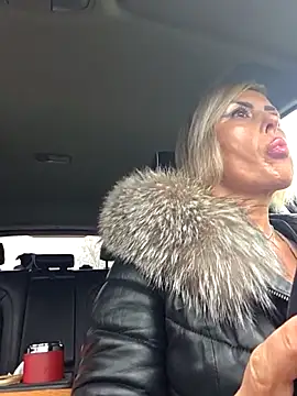 Snapshot of KirraWhite chatting on March 2, 6:03 am KirraWhite online show from March 2, 6:03 am