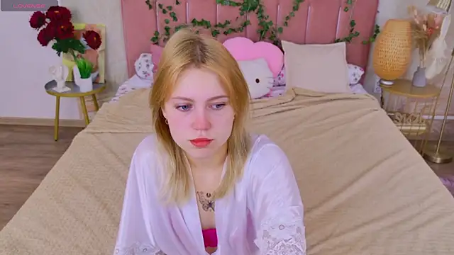 Stellahaart online show from October 6, 5:05 am