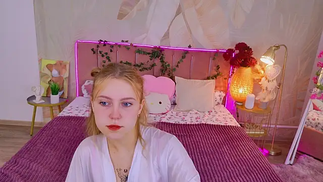 Stellahaart online show from October 7, 5:37 am