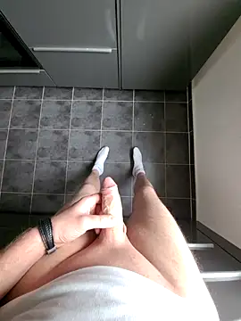 rezzzze online show from November 19, 10:59 am