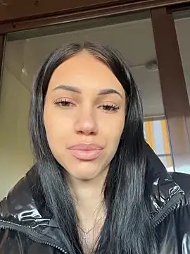 Snapshot of ilariea_girl chatting on October 10, 6:34 am ilariea girl online show from October 10, 6:34 am