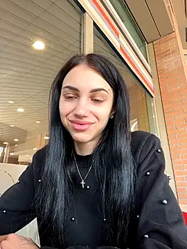 Snapshot of ilariea_girl chatting on October 11, 12:58 pm ilariea girl online show from October 11, 12:58 pm