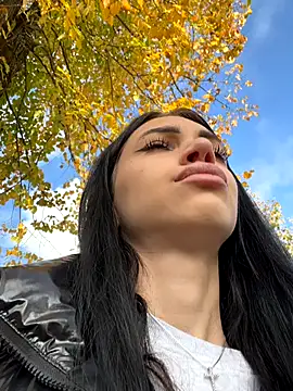 Snapshot of ilariea_girl chatting on October 15, 7:19 am ilariea girl online show from October 15, 7:19 am