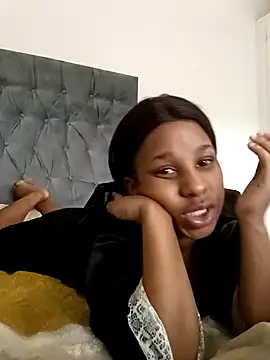 MissBubbles04 online show from October 12, 7:07 am