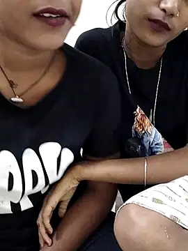 Snapshot of Unique_girls90 chatting on November 6, 3:02 pm Unique girls90 online show from November 6, 3:02 pm