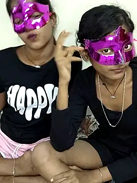 Snapshot of Unique_girls90 chatting on November 14, 6:17 pm Unique girls90 online show from November 14, 6:17 pm