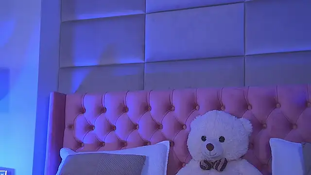 AmyraMoon online show from October 11, 4:12 am