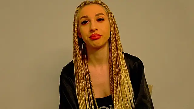 Sia a online show from December 23, 6:33 am