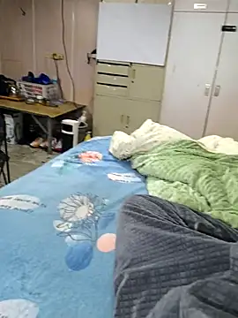 Snapshot of han515319 chatting on February 26, 1:10 pm han515319 online show from February 26, 1:10 pm