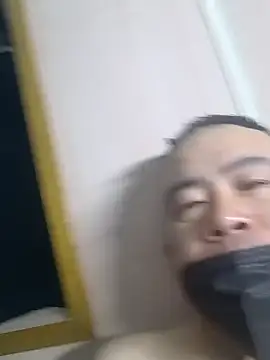 Snapshot of han515319 chatting on March 13, 12:56 pm han515319 online show from March 13, 12:56 pm