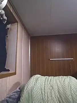 Snapshot of han515319 chatting on March 17, 1:36 pm han515319 online show from March 17, 1:36 pm