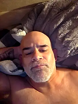 DeeBestEver online show from November 20, 1:55 pm