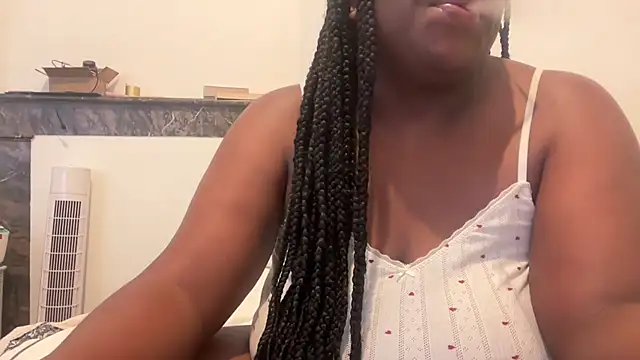 nanaisbackk online show from October 21, 5:19 am