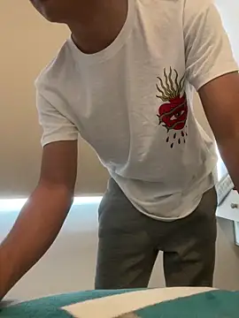 Davomg online show from February 24, 5:33 pm