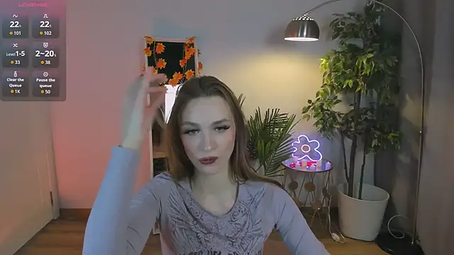 PollyMayer online show from October 23, 8:40 pm