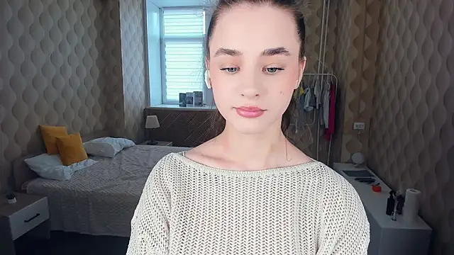 JinnyMcie online show from October 18, 9:10 am