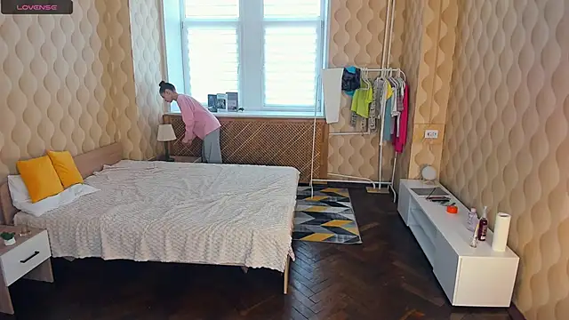 JinnyMcie online show from November 1, 9:22 am